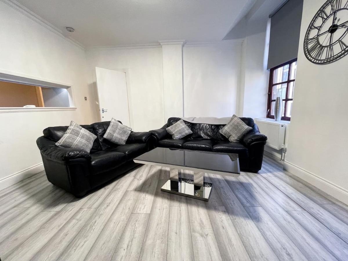 Recently Refurbished Two Bedroom Apartment, Central Location! Glasgow Exterior photo